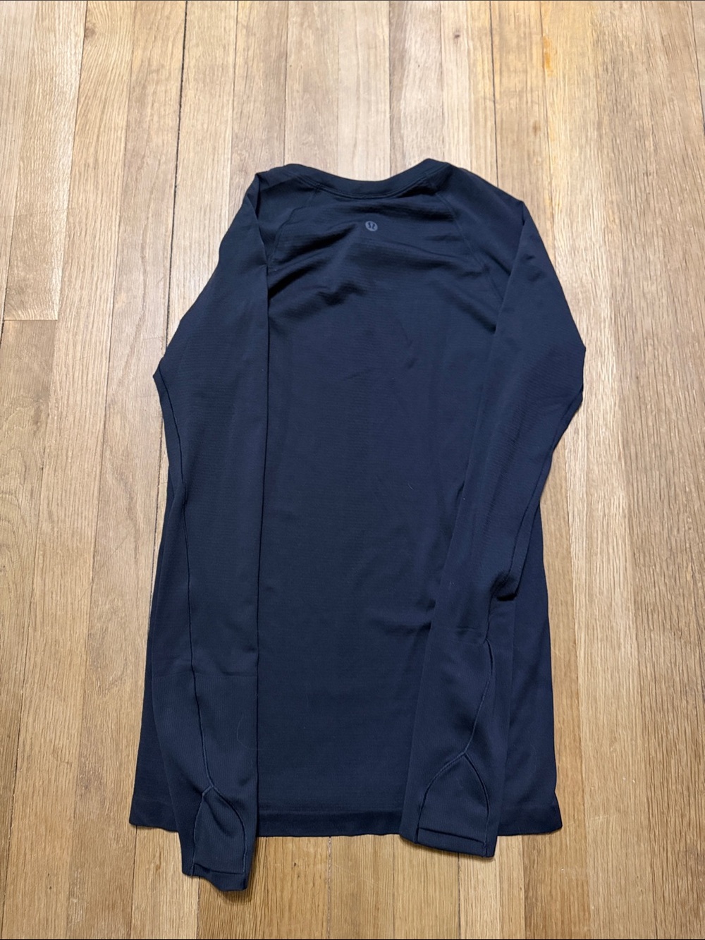 lululemon athletica Long Sleeve Tee in Black - Picture 2 of 2